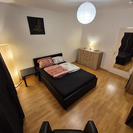 Schoene 3 Schlafzimmer Wohnung Mit 4 Dopplbetten 柏林 外观 照片